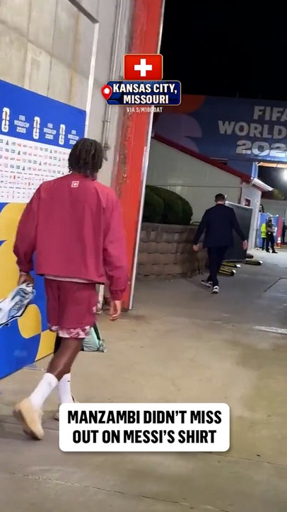 Injury couldn’t keep Johan Manzambi from getting his hands on the GOAT's jersey 🇨🇭🇦🇷