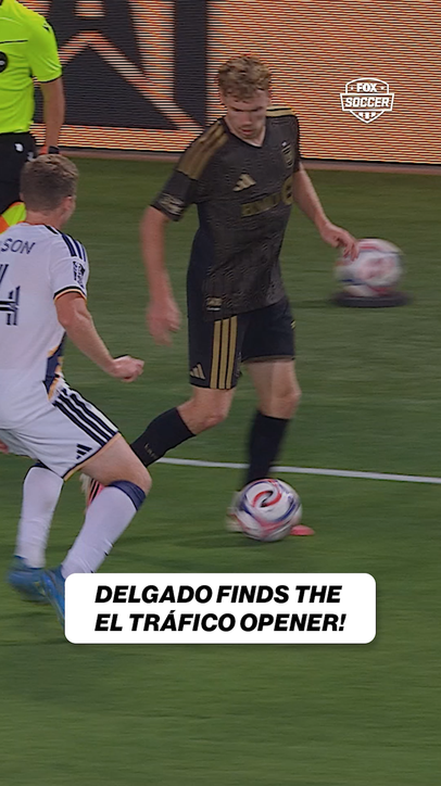 Former Galaxy player Mark Delgado finds the opening goal for LAFC 👏