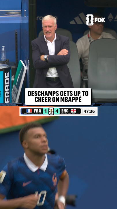 Didier Deschamps trying to rally his side in the second half 🇫🇷