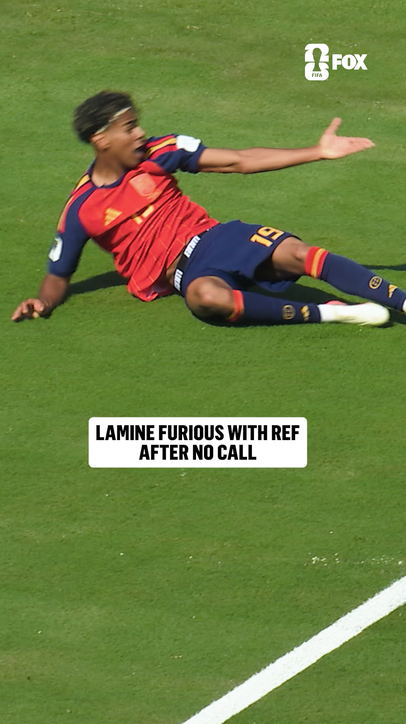 Lamine Yamal couldn't believe this no-call