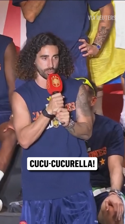 ¡Cucu-Cucurella! had to make an appearance at Spain’s parade after winning the FIFA World Cup 🔥