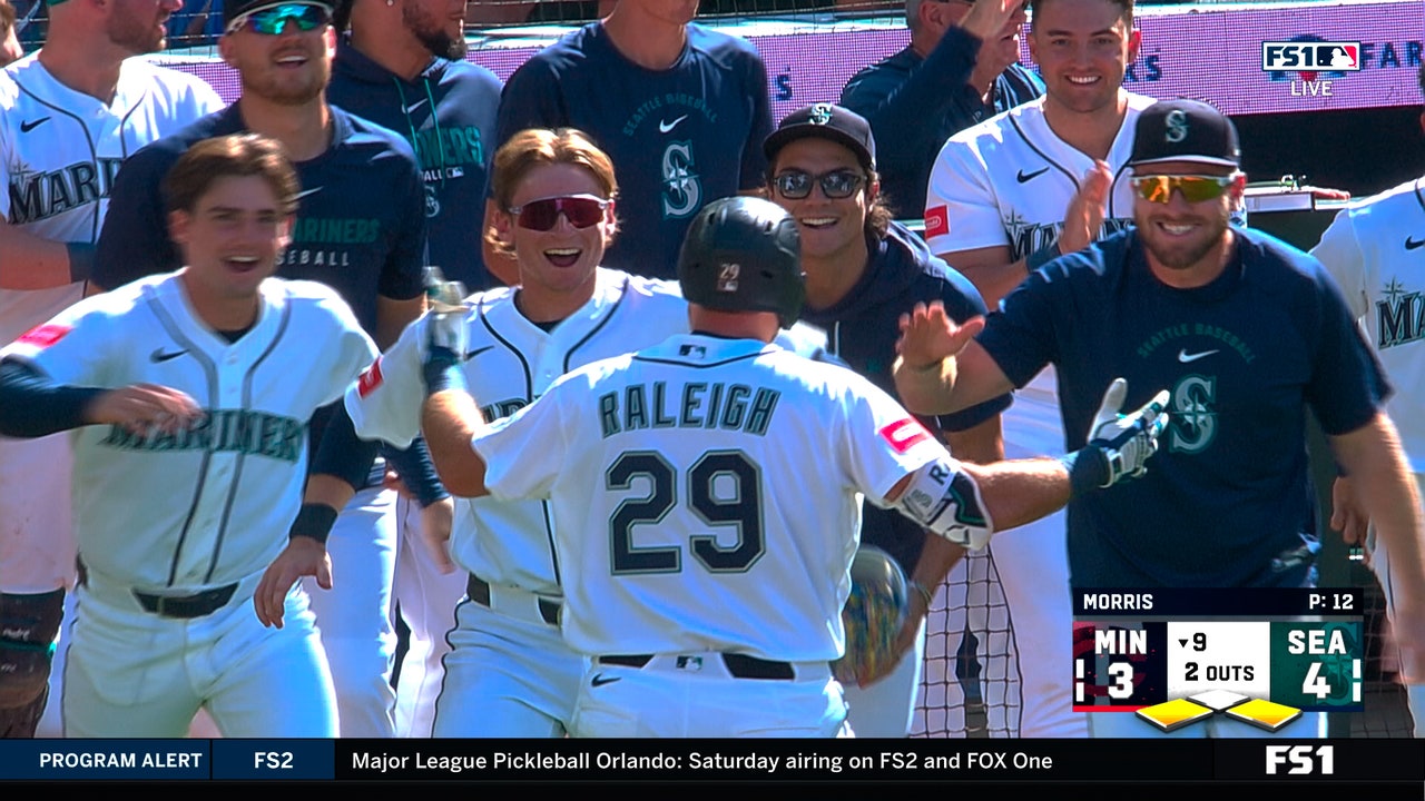 Mariners' Cal Raleigh drives in Game-Winning Run on a fielder's choice against the Twins