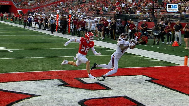 William Watson III hits Joseph Griffin Jr. for 31-yard TD, extending UMass's lead over Rutgers