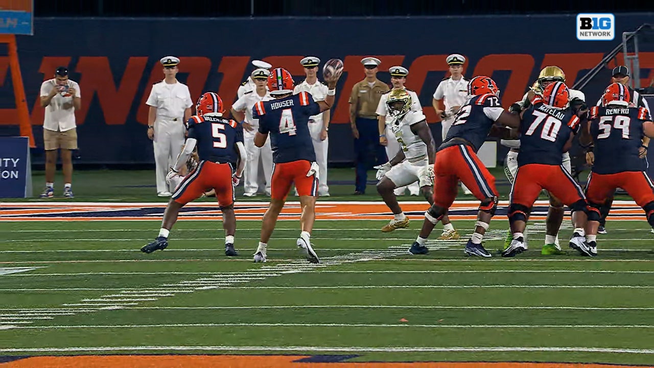 Katin Houser finds Collin Dixon for 14-yard TD to extend Illinois' lead vs. UAB