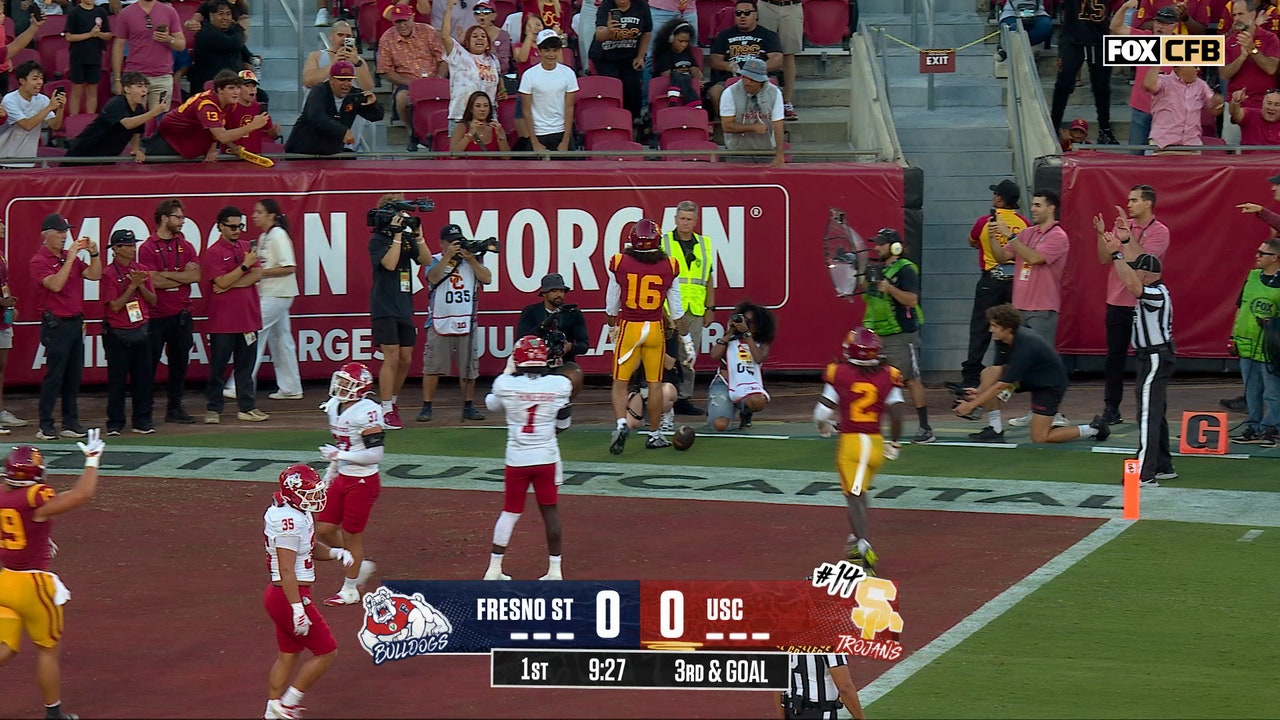 Jayden Maiava finds Tanook Hines for 8-yard TD, giving USC the lead over Fresno State