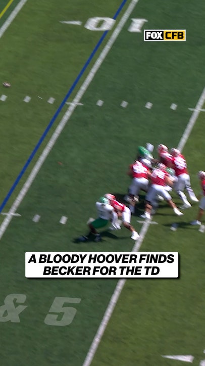Bloody nose? No problem 😤 Josh Hoover finds Charlie Becker to extend Indiana’s lead