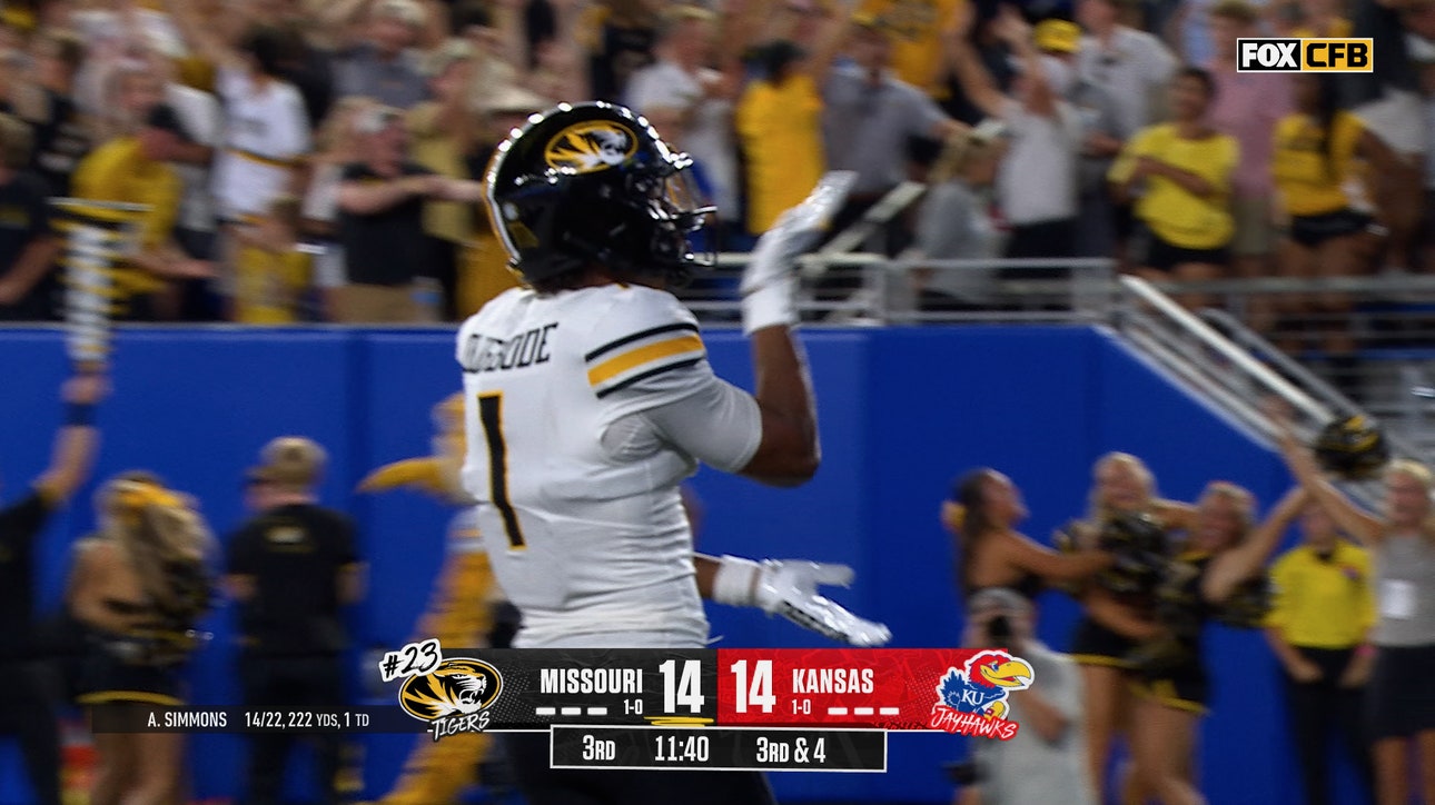 Austin Simmons hits Donovan Olugbode for 8-yard TD, giving Missouri lead over Kansas