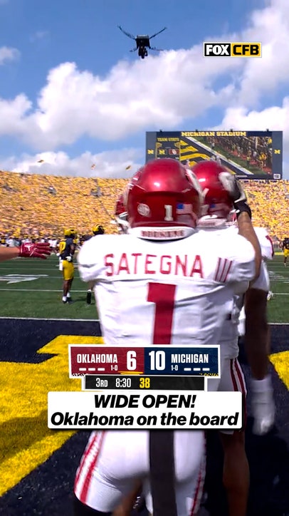 Oklahoma finds the answer with a TD to cut into the deficit! 🔥