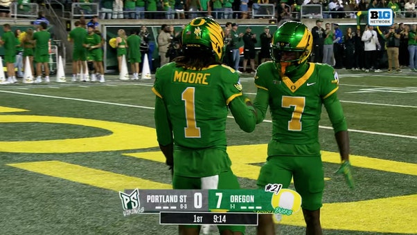 Dante Moore hits Dakorien Moore for 45-yard TD, extending Oregon's lead over Portland State