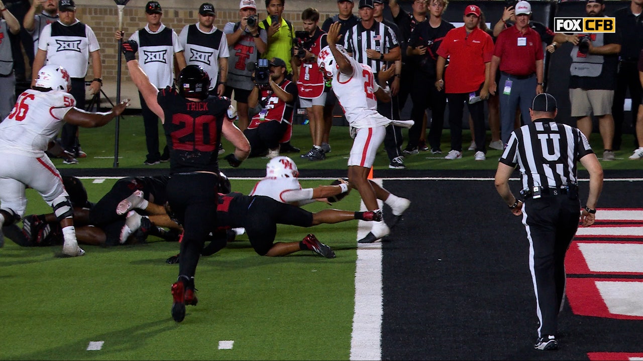 Texas Tech defense stops Conner Weigman's 2-point conversion attempt, sealing win over Houston