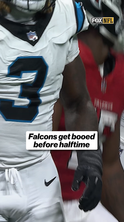 Falcons get booed right before halftime!
