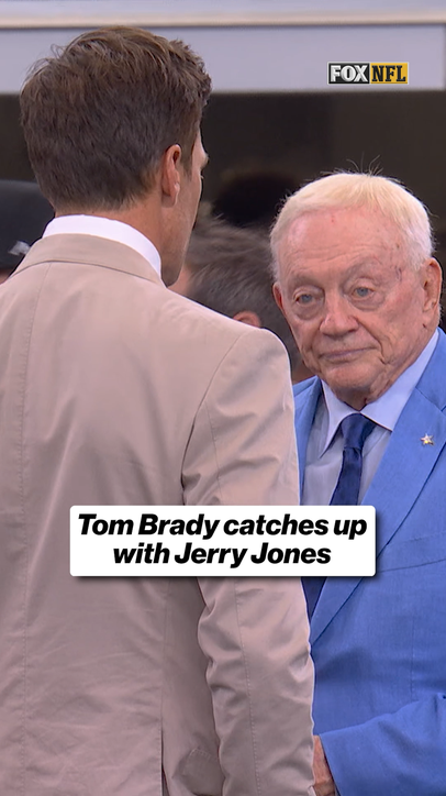 Tom Brady catches up with Jerry Jones!