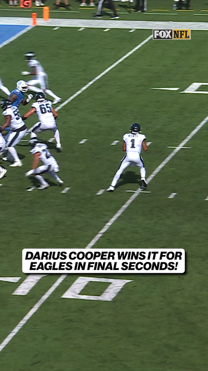 Darius Cooper wins it for the Eagles in the final moments of the game!