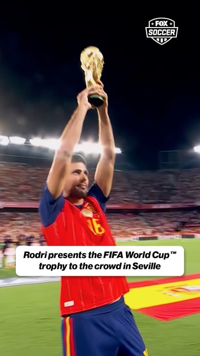 Spain celebrated ahead of its first home match since the 2026 FIFA World Cup 🏆