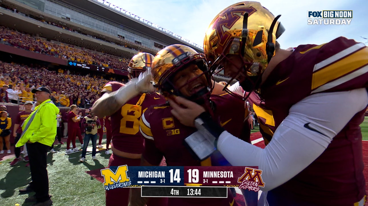 Drake Lindsey finds Darius Taylor for a TD to give Minnesota a lead over Michigan