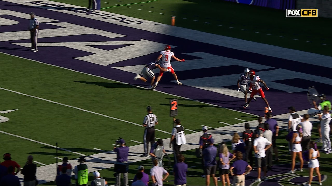 Patrick Overmyer catches his third TD of the game, extending Houston's lead over Kansas State