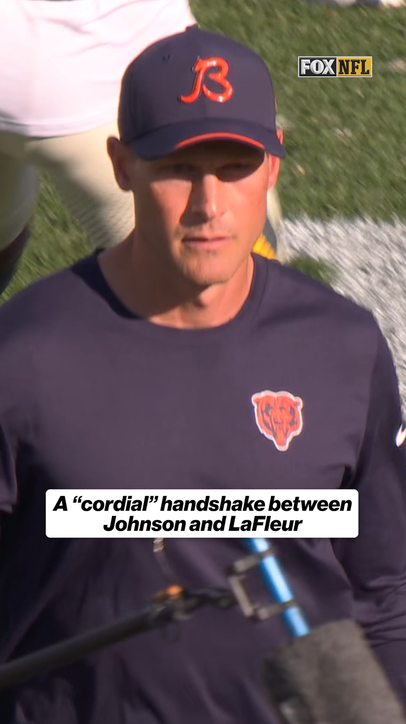 The postgame handshake between Ben Johnson and Matt LaFleur after the Packers beat the Bears