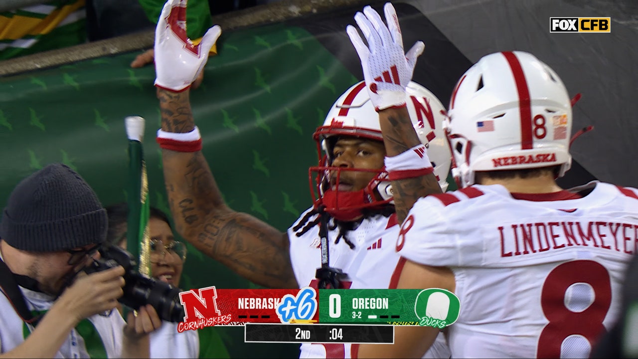 Anthony Colandrea connects with Kwazi Gilmer for 17-yard TD, giving Nebraska lead over Oregon