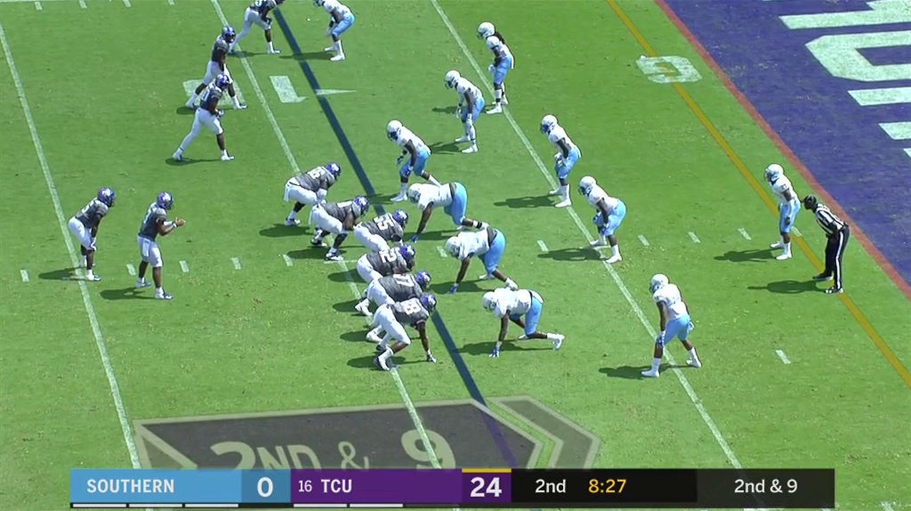 TCU QB Shawn Robinson scrambles up the middle for 9-yard TD