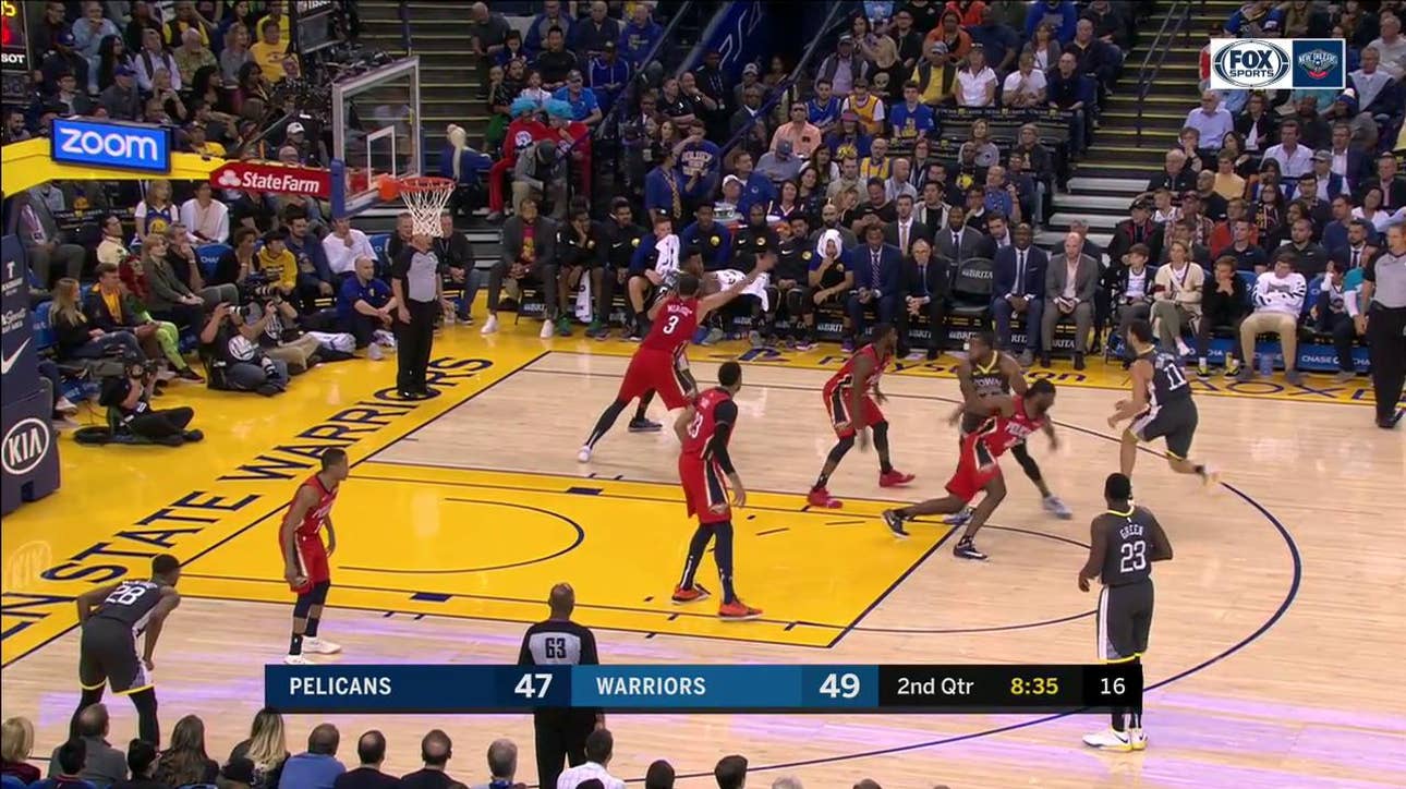 HIGHLIGHTS: E'Twaun Moore with the steal and three at the other end | New Orleans Pelicans at Golden State Warriors