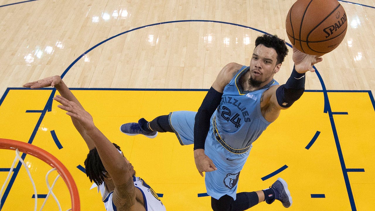 Grizzlies unable to hold off Warriors' offense