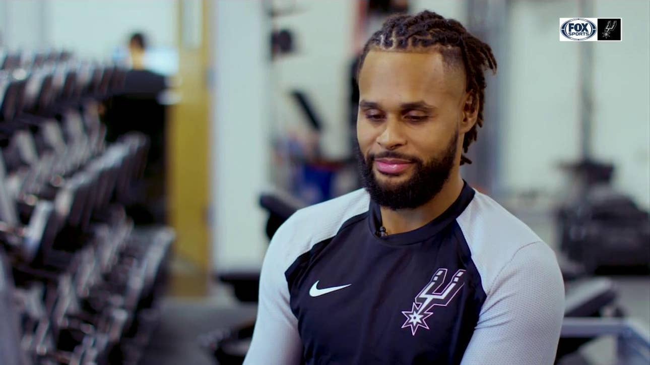 Matt Bonner with Patty Mills talking fashion | Spurs Live