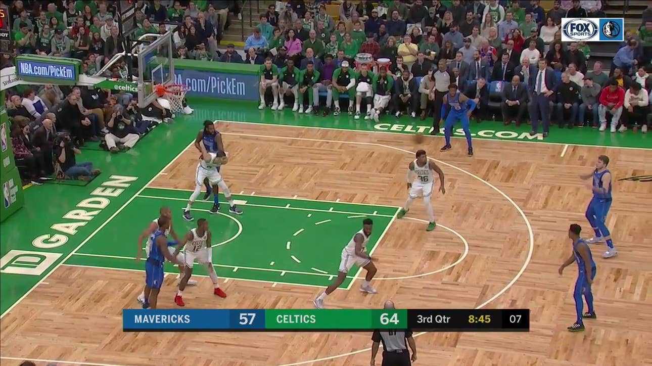 HIGHLIGHTS: Luka Doncic hits 3-Pointer in 3rd Quarter