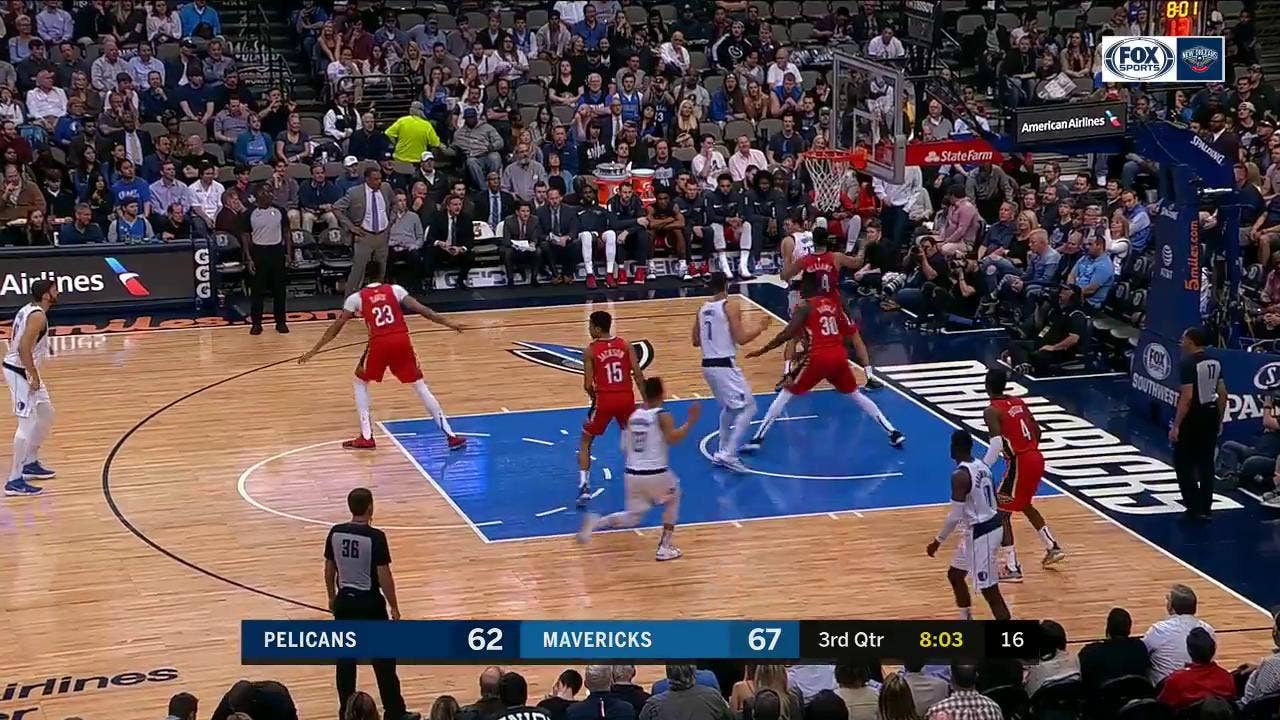 HIGHLIGHTS: Anthony Davis Steals and Slams It