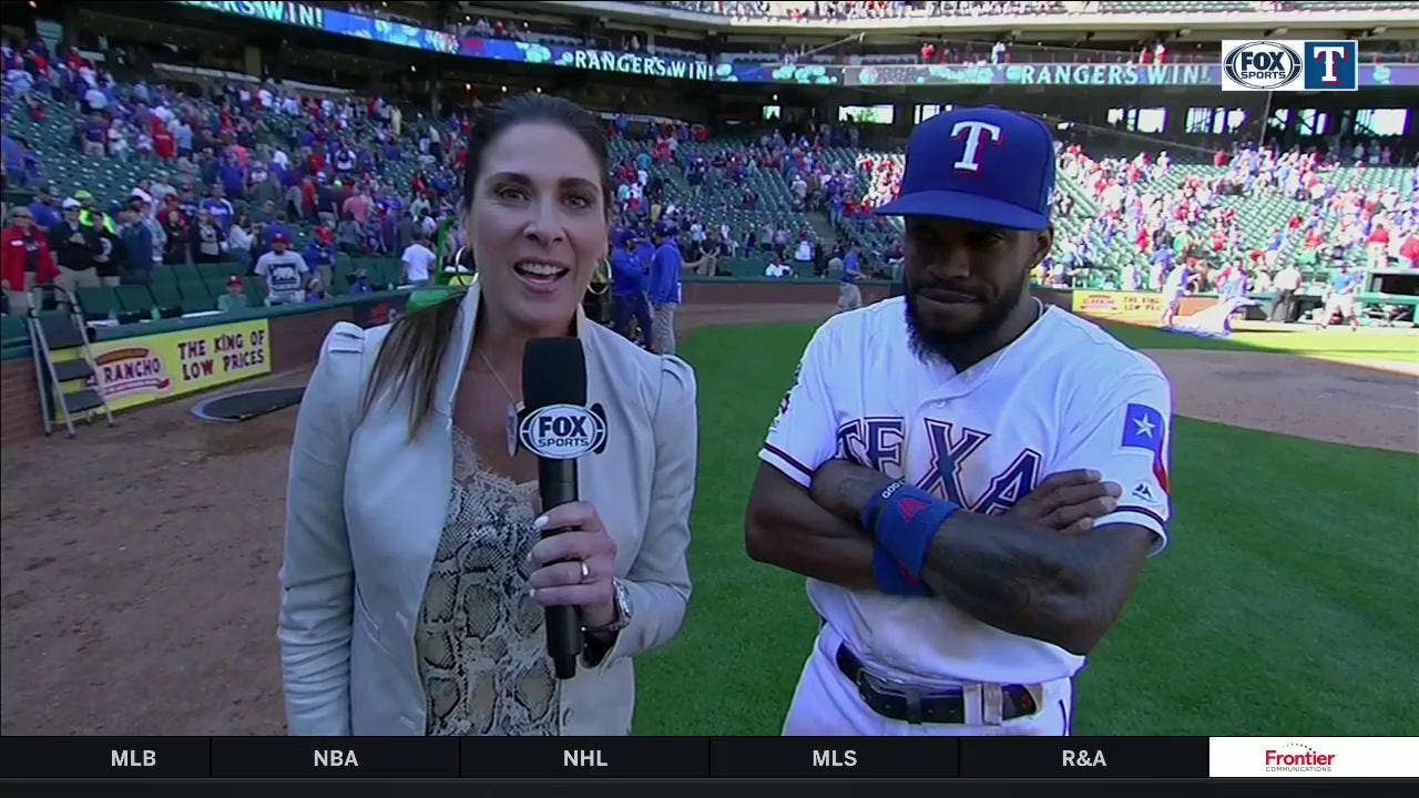 Delino DeShields has the Game-Winner on a Bunt RBI