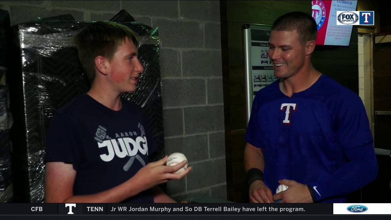 Scott Heineman Gets Back First Home Run Ball | Rangers Live