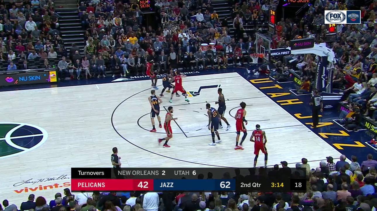 HIGHLIGHTS: Jrue Holiday Takes Advantage In The Paint