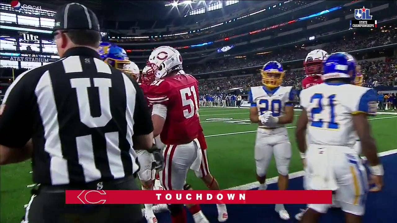 HIGHLIGHTS: Mason Courtney up the middle for 3rd TD of the game | UIL State Championships