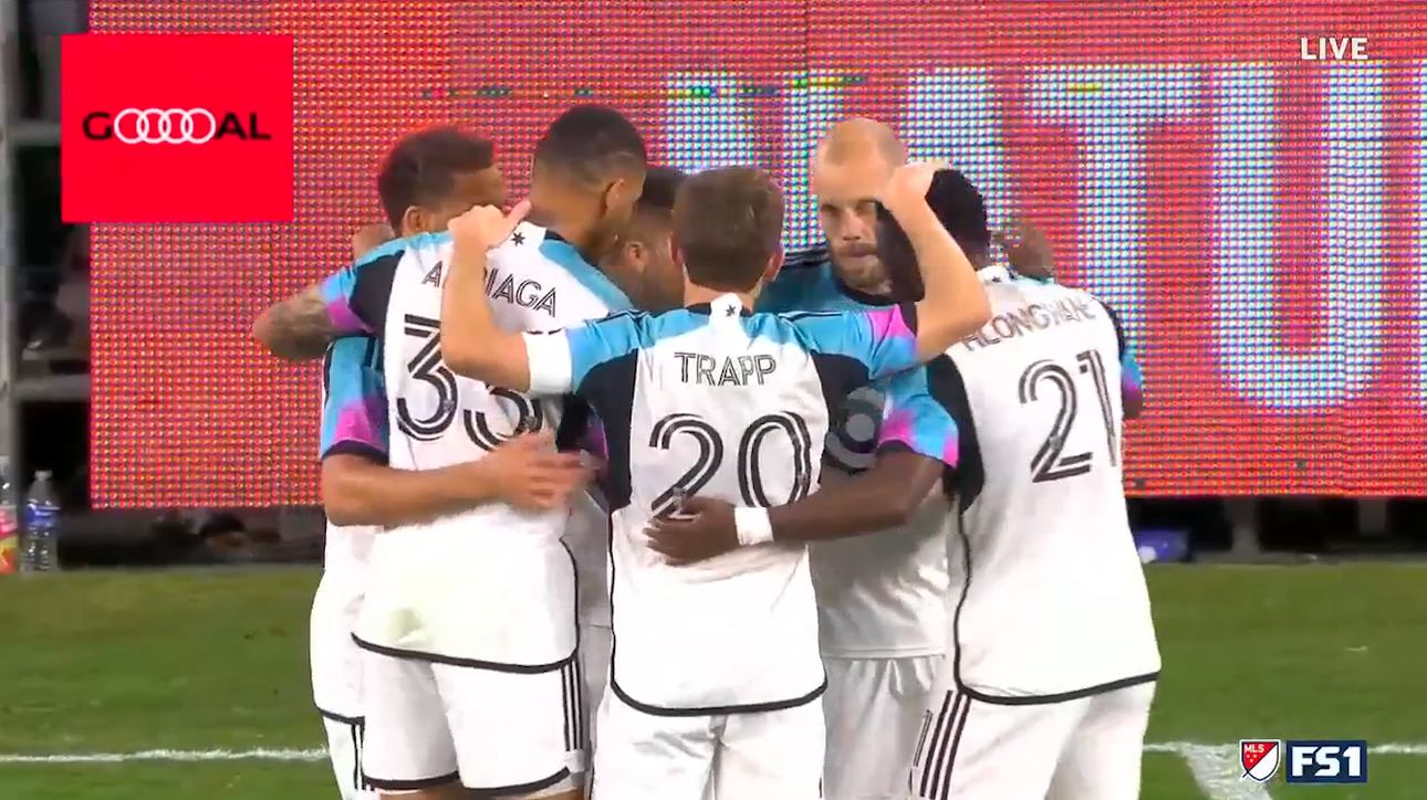Hassani Dotson scores a header in 3' to give Minnesota a 1-0 lead over LAFC