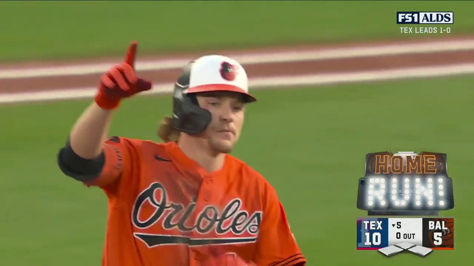 Orioles' Gunnar Henderson ROCKETS a solo dinger and cuts Rangers' result in 10-5