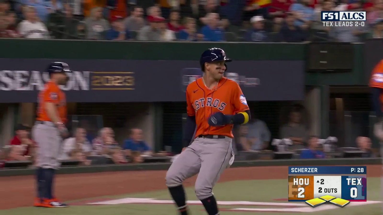 Astros' Martín Maldonado rakes in two-run double