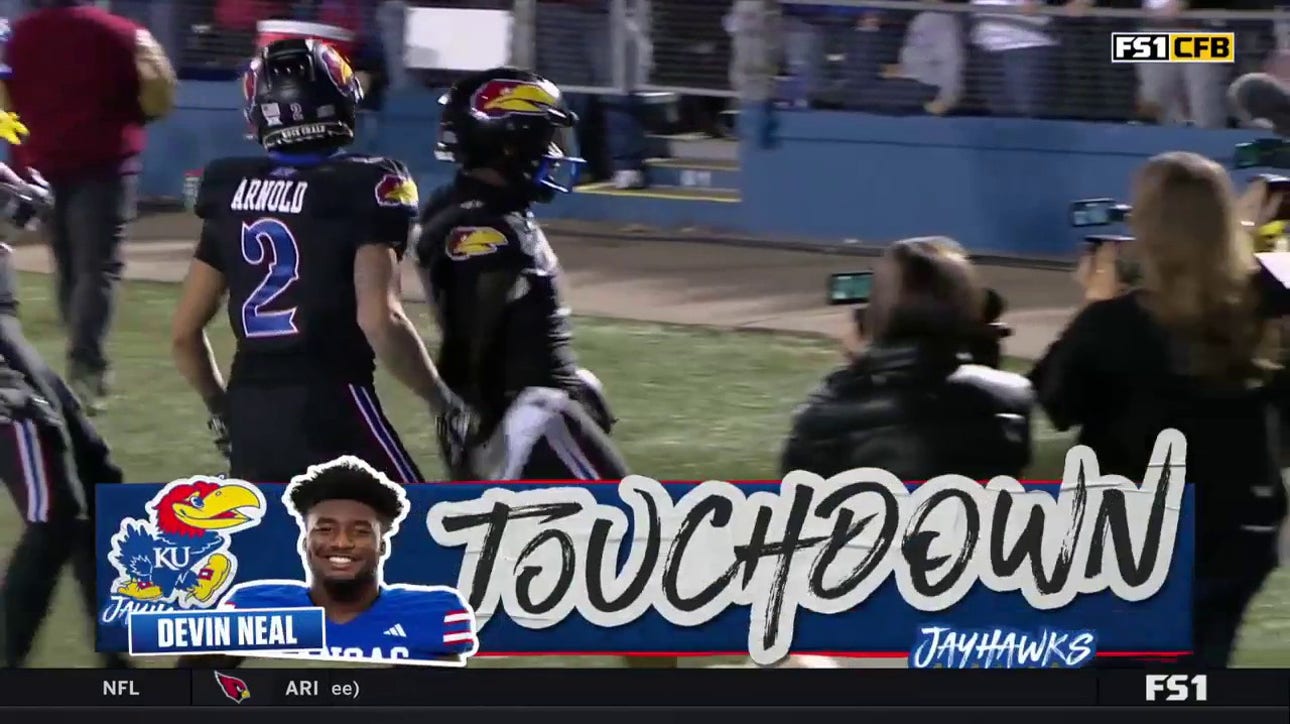 Kansas' Devin Neal rushes for a 36-yard TD to tie the game vs. Kansas State