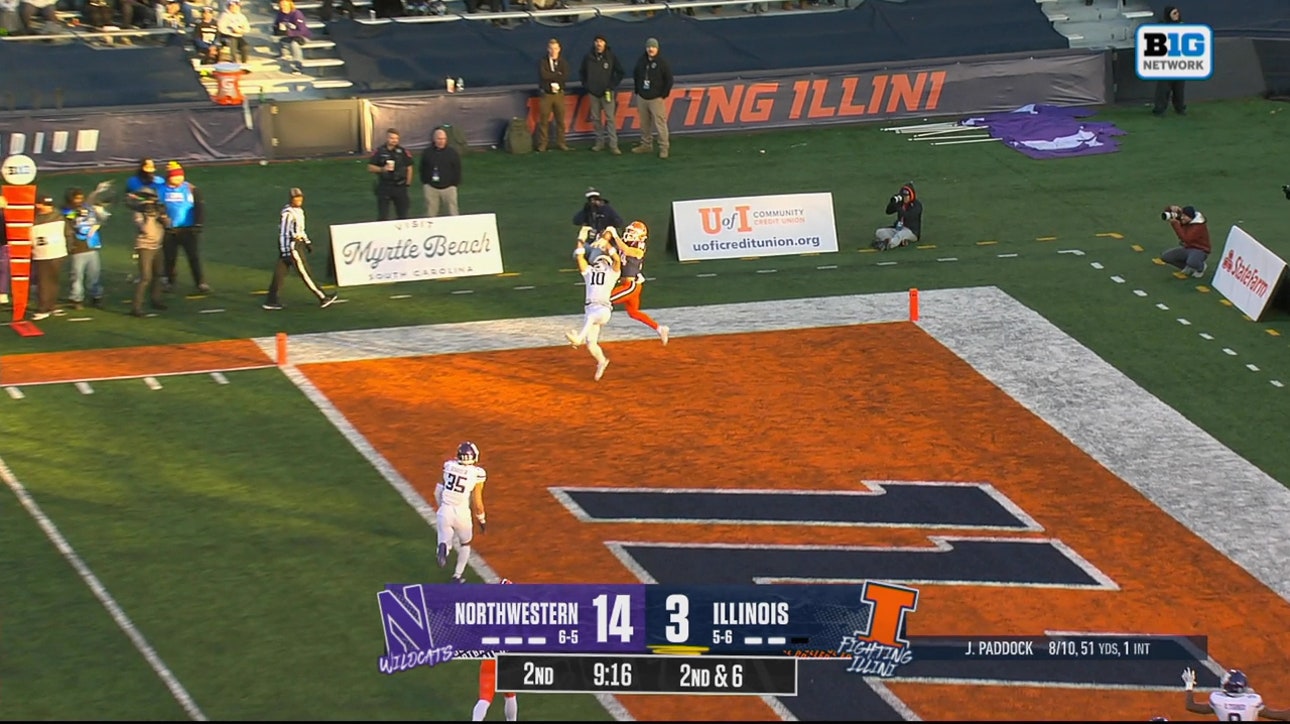 Illinois' John Paddock finds Casey Washington for a nine-yard touchdown pass to help Fighting Illini close the gap with Northwestern