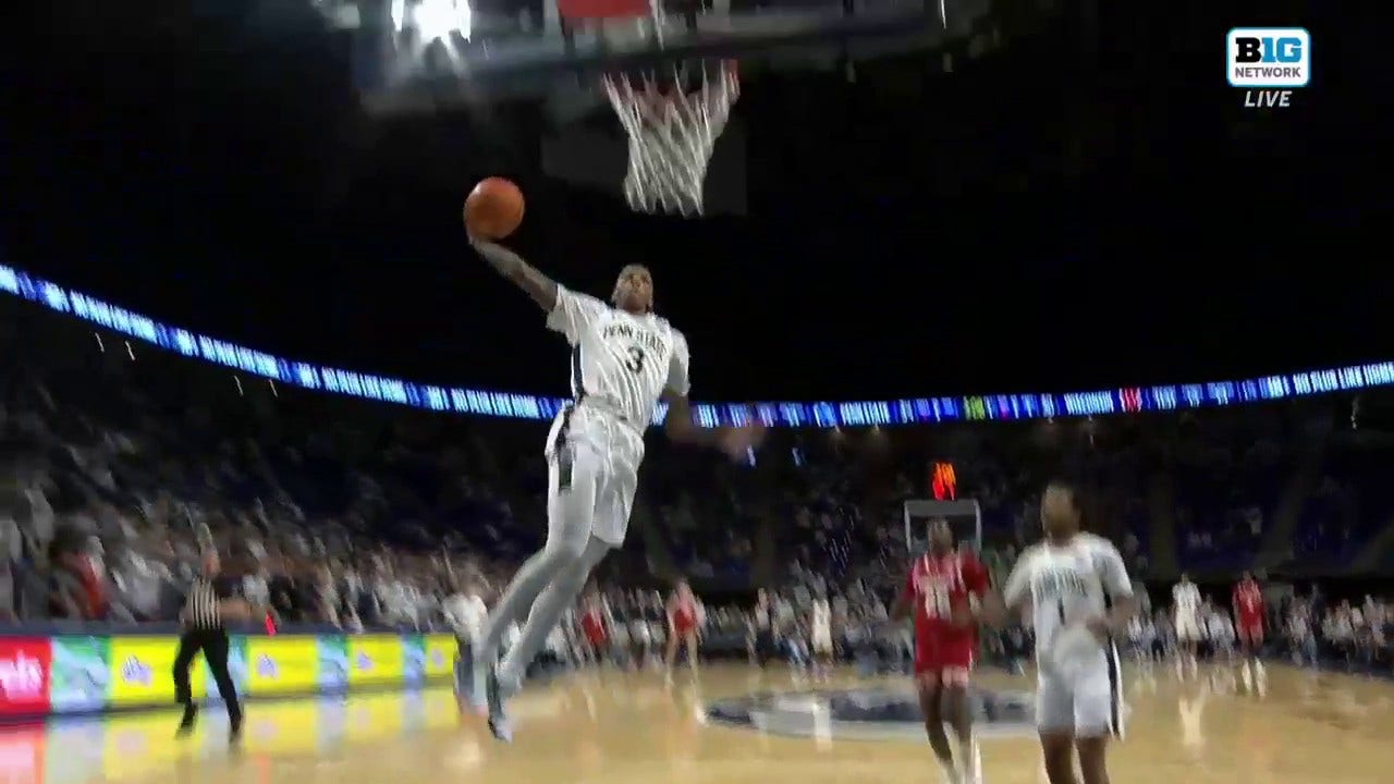 Nick Kern Jr. throws down a one-handed slam to extend Penn State's lead over Wisconsin