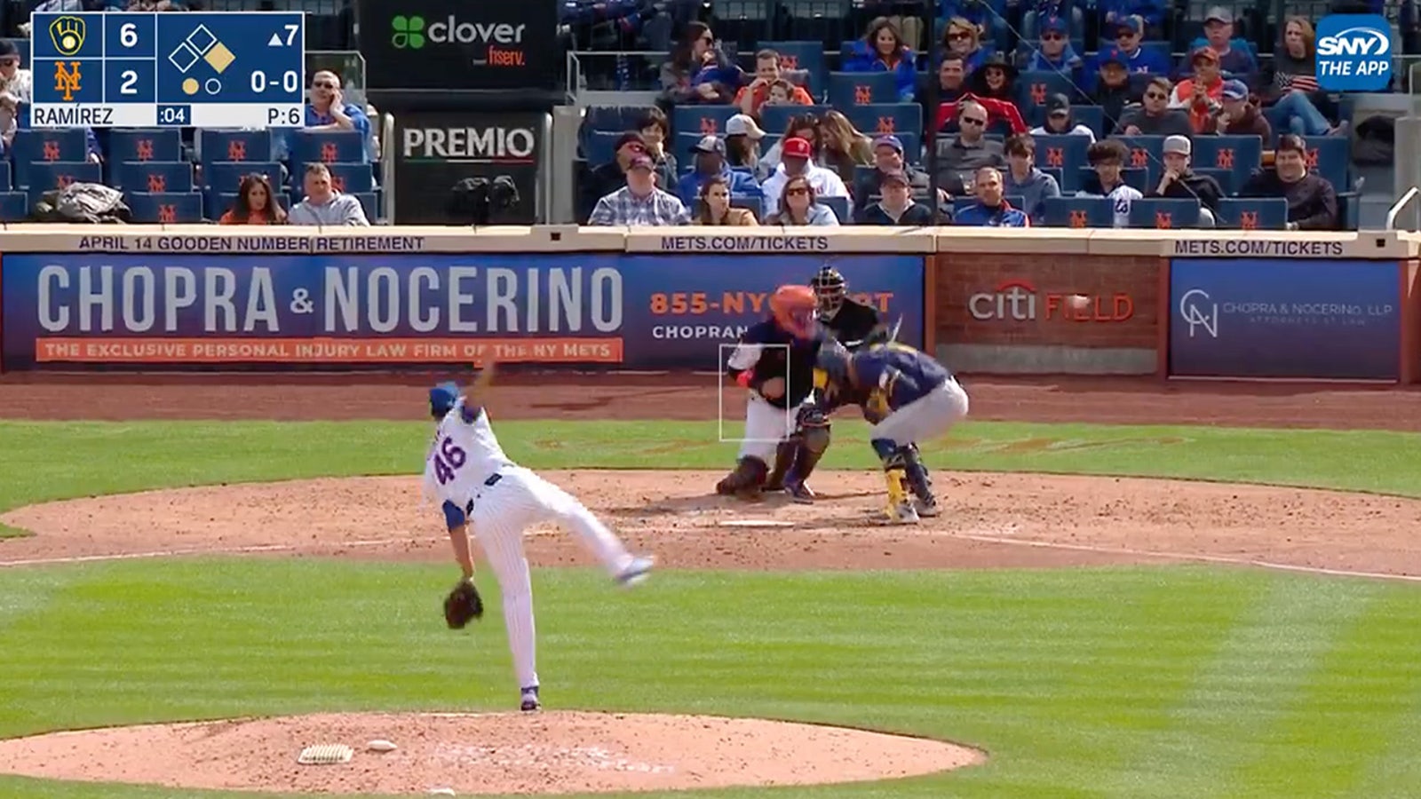 Mets' Yohan Ramírez ejected after throwing behind Brewers' Rhys Hoskins