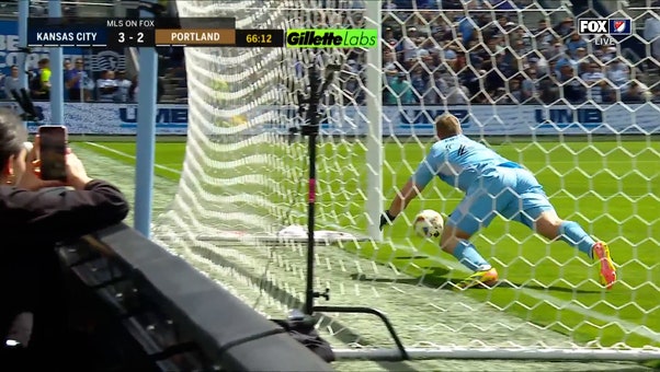Portland's Felipe Mora and Evander both score goals to reduce the deficit to 3-2 against Kansas City