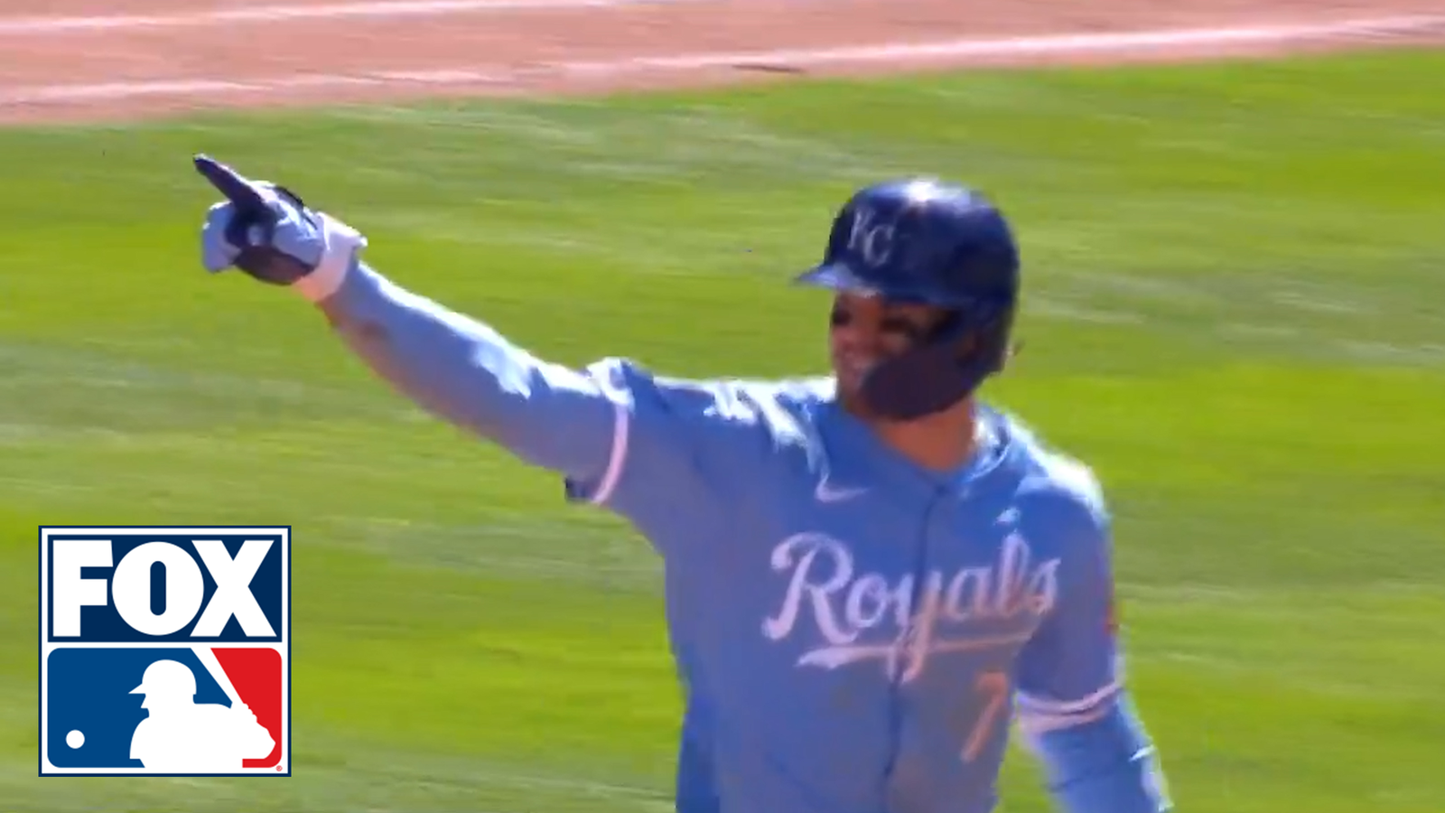 Bobby Witt cracks his second home run of the day to seal the Royals' 13-3 victory over the Astros