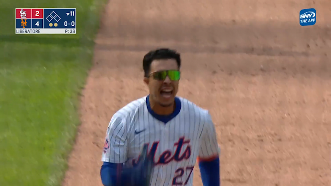 Mark Vientos crushes his first home run of the season as the Mets walk off vs. the Cardinals