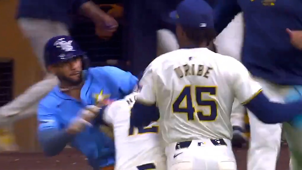 BENCHES CLEAR in Milwaukee, starts with exchange between Abner Uribe and Jose Siri