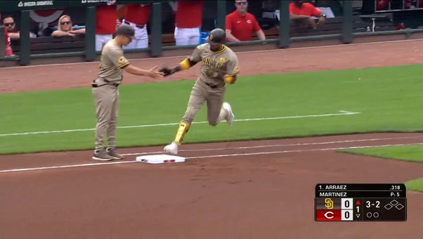 Luis Arraez BLASTS first homer with the Padres, in lead-off spot to take an early lead against Reds