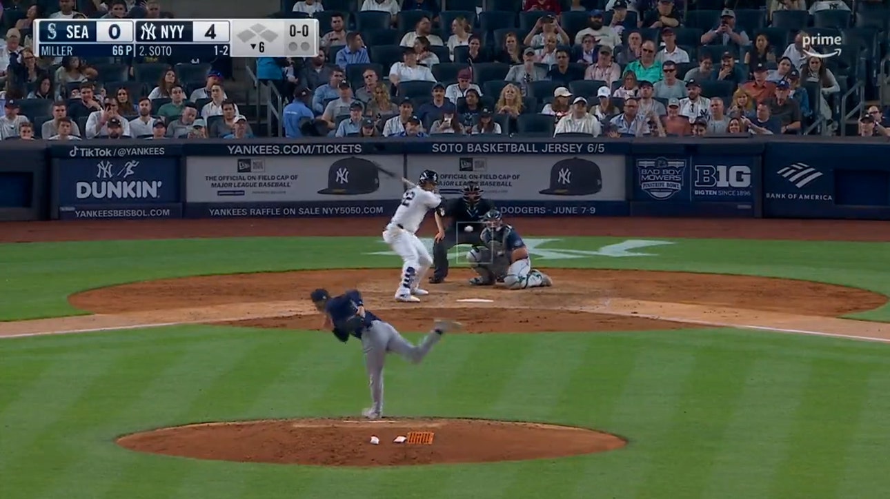 Yankees' Juan Soto crushes his second home run of the night against the Mariners