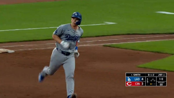 Will Smith blasts a ball to right field extending Dodgers' lead over Reds