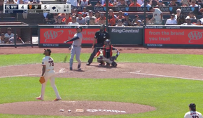 Yankees' Juan Soto crushes his second go-ahead home run of the day against Giants