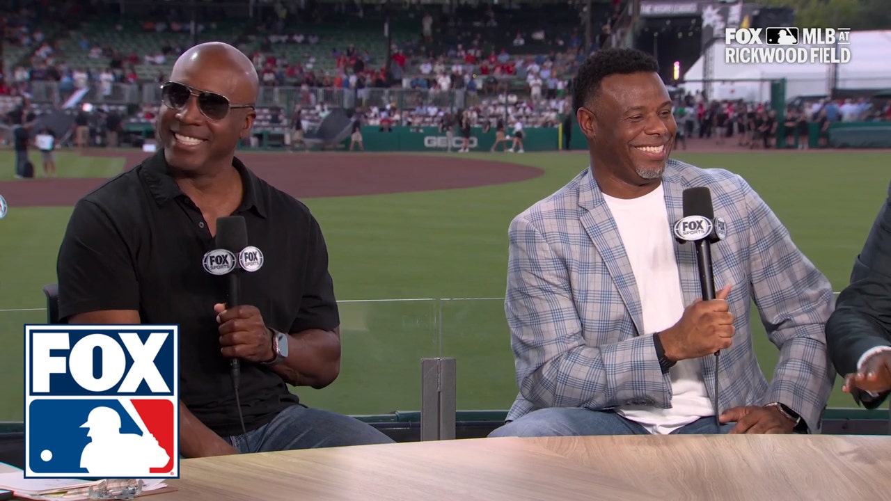 Barry Bonds & Ken Griffey Jr. reflect on playing at Rickwood Field, history of Negro Leagues