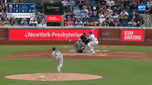 Mark Vientos and Harrison Bader go back-to-back, extending the Mets' lead against the Yankees