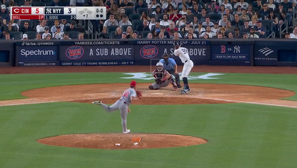Yankees' Aaron Judge slams his MLB-leading 32nd home run of the season vs. Reds
